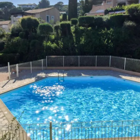 Flat With Swimming Pool And Terrace Apartamento Sainte-Maxime