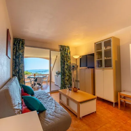 Flat With Swimming Pool And Terrace Sainte-Maxime
